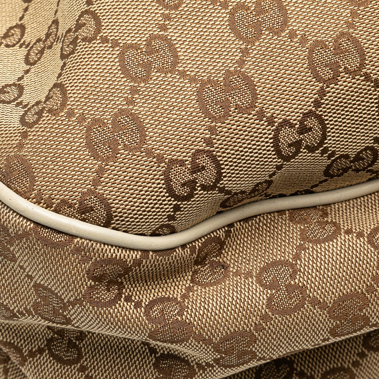 Gucci Medium GG Canvas Sukey Shoulder Bag Bruin