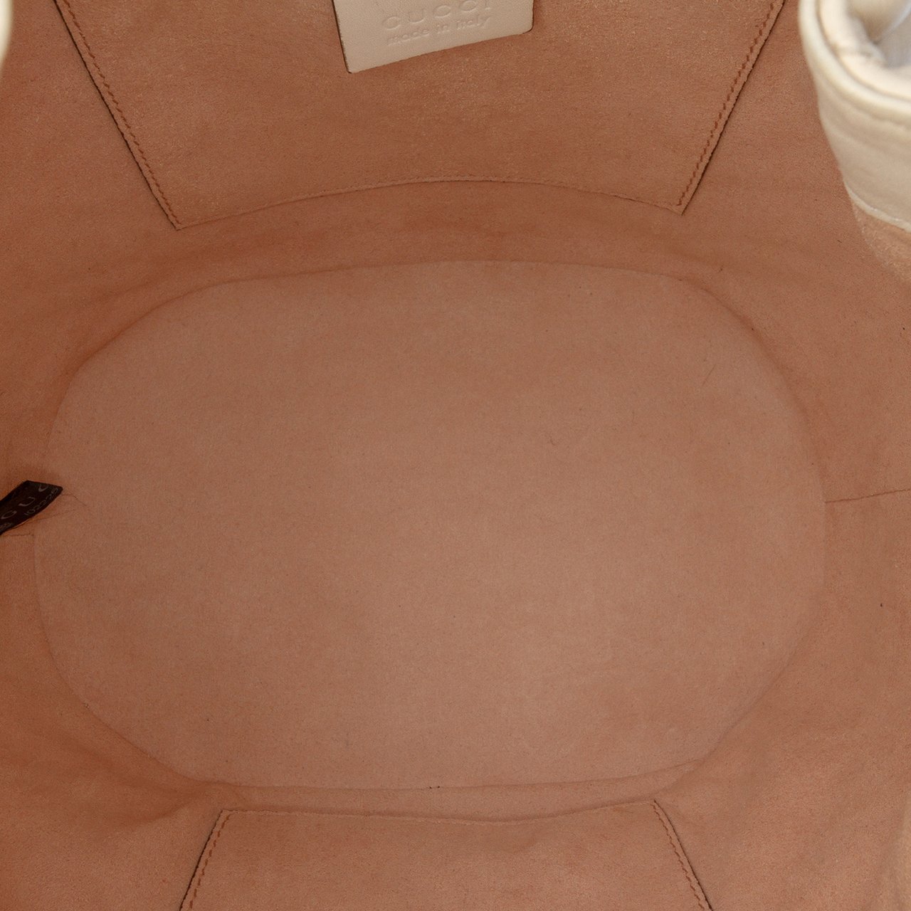 Gucci GG Marmont Matelasse Leather Bucket Bag Wit