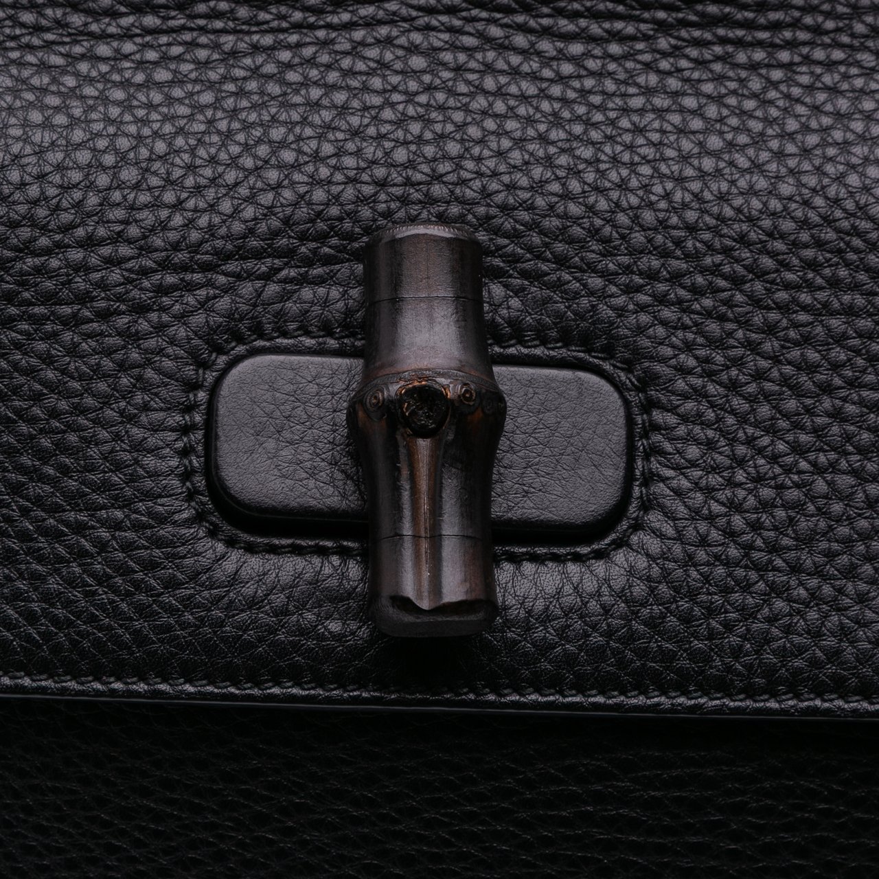 Gucci Medium Leather Bamboo Daily Satchel Zwart