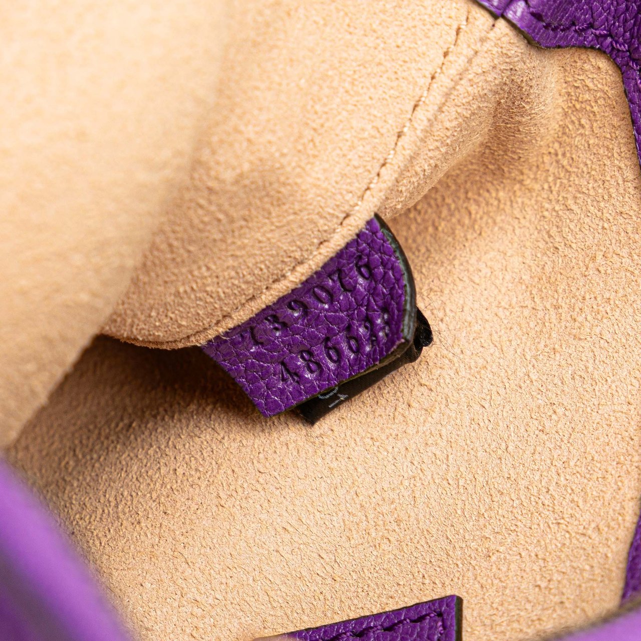 Gucci Mini Leather Aphrodite Shoulder Bag Paars