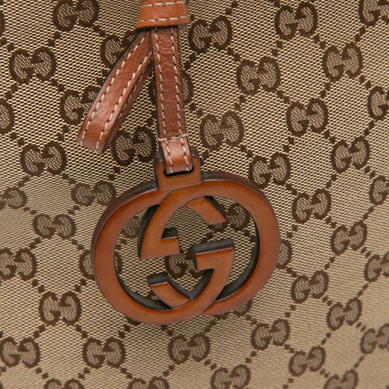Gucci Large GG Canvas GG Charm Tote Bruin