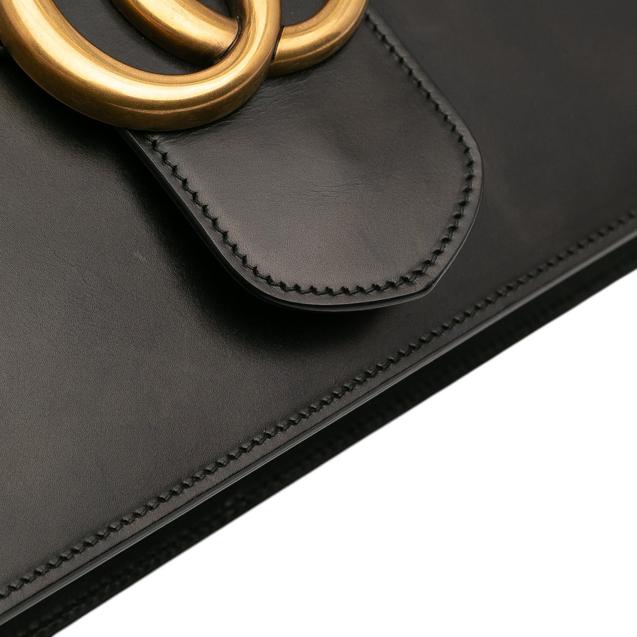 Gucci Medium GG Marmont Leather Chain Flap Zwart
