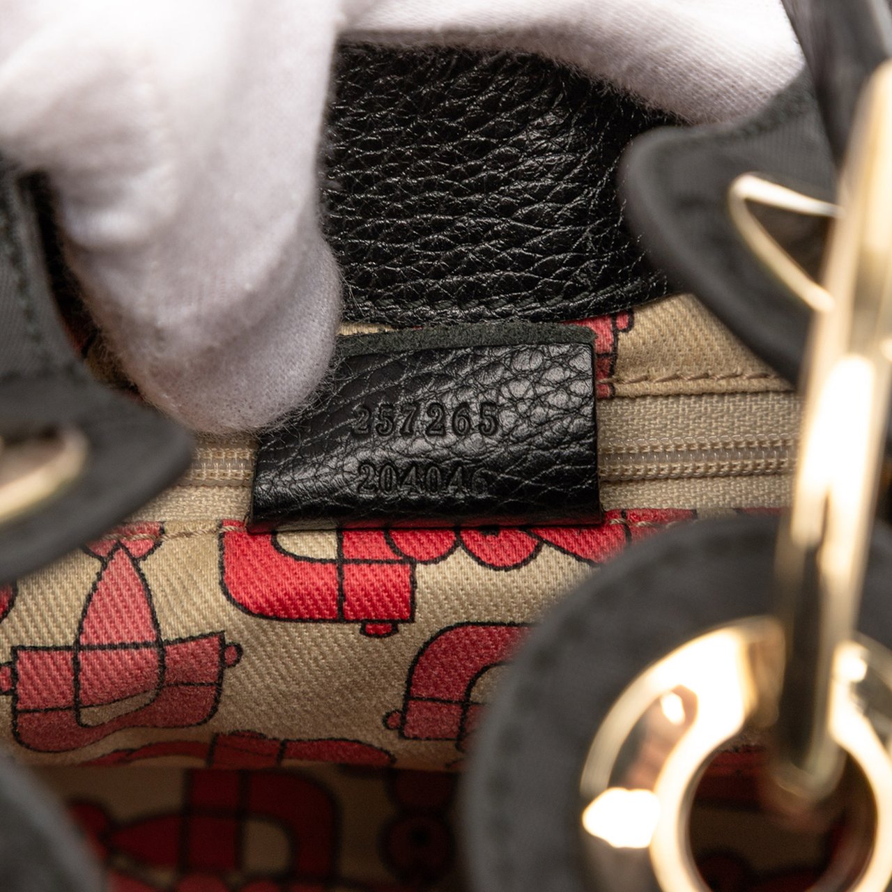 Gucci GG Nylon Colbert Shoulder Bag Zwart