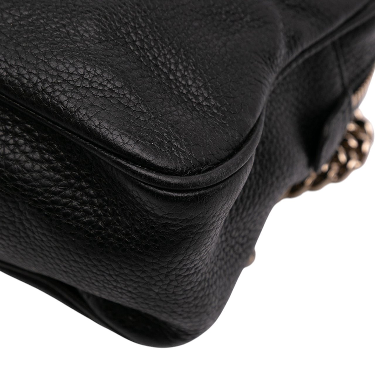 Gucci Pebbled Leather Soho Chain Zip Shoulder Bag Zwart