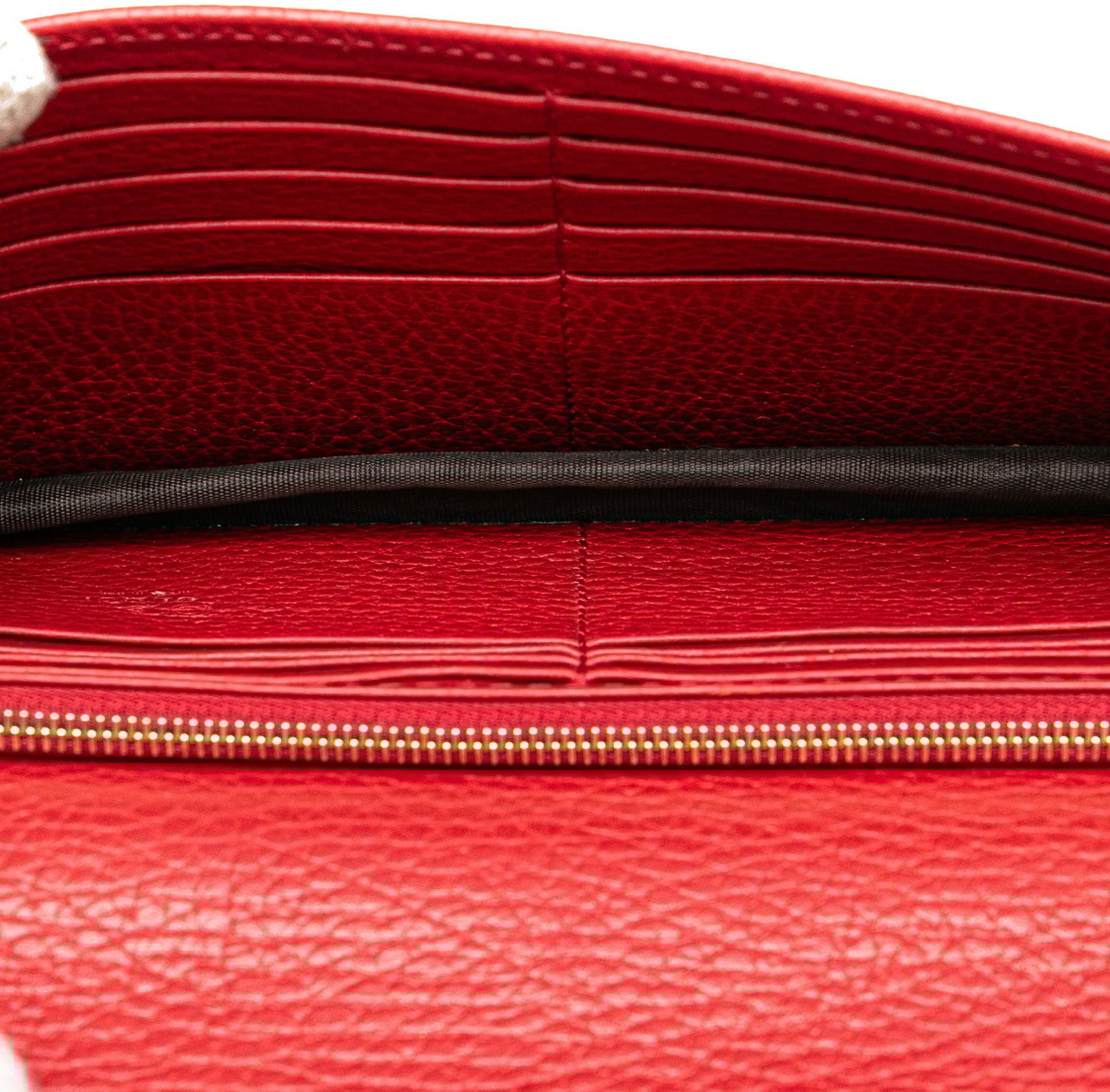 Gucci Leather Interlocking G Dollar Wallet on Chain Rood