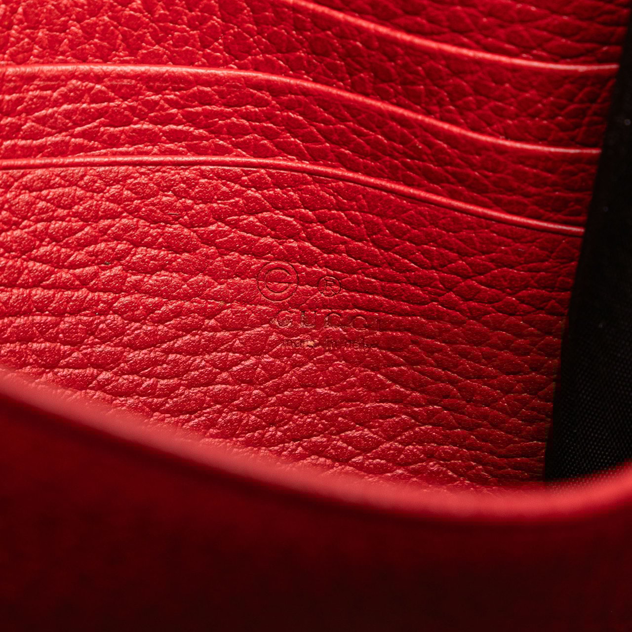 Gucci Leather Interlocking G Dollar Wallet on Chain Rood