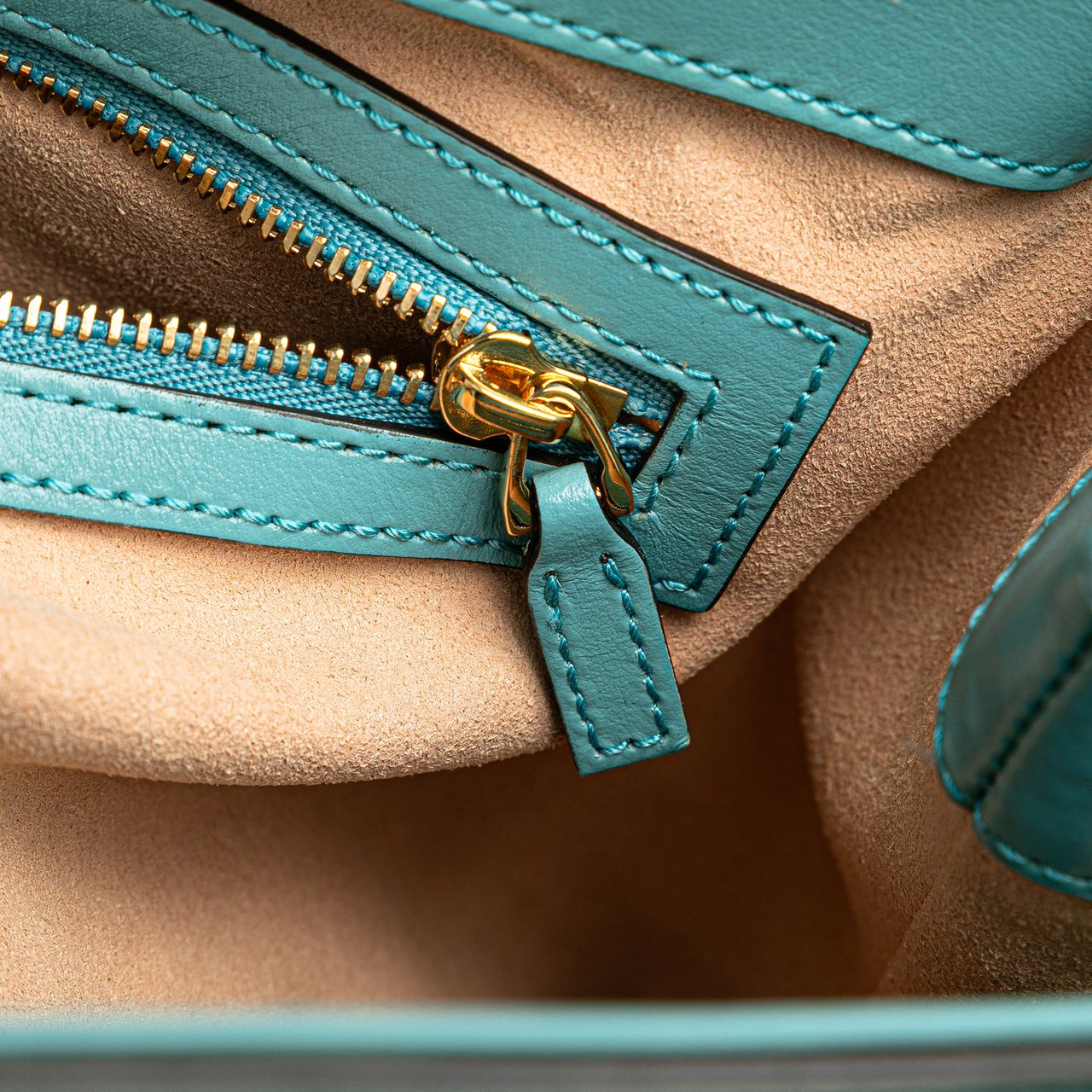 Gucci Medium Calfskin Jackie 1961 Tote Blauw
