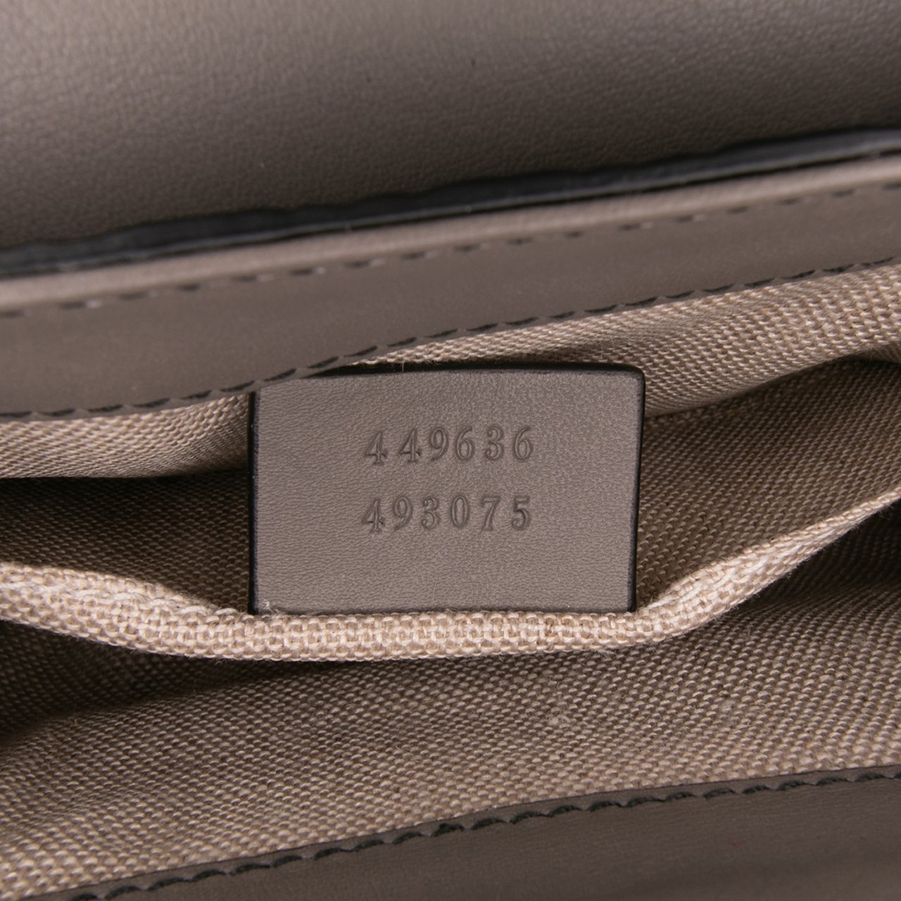 Gucci Mini Microguccissima Emily Crossbody Grijs