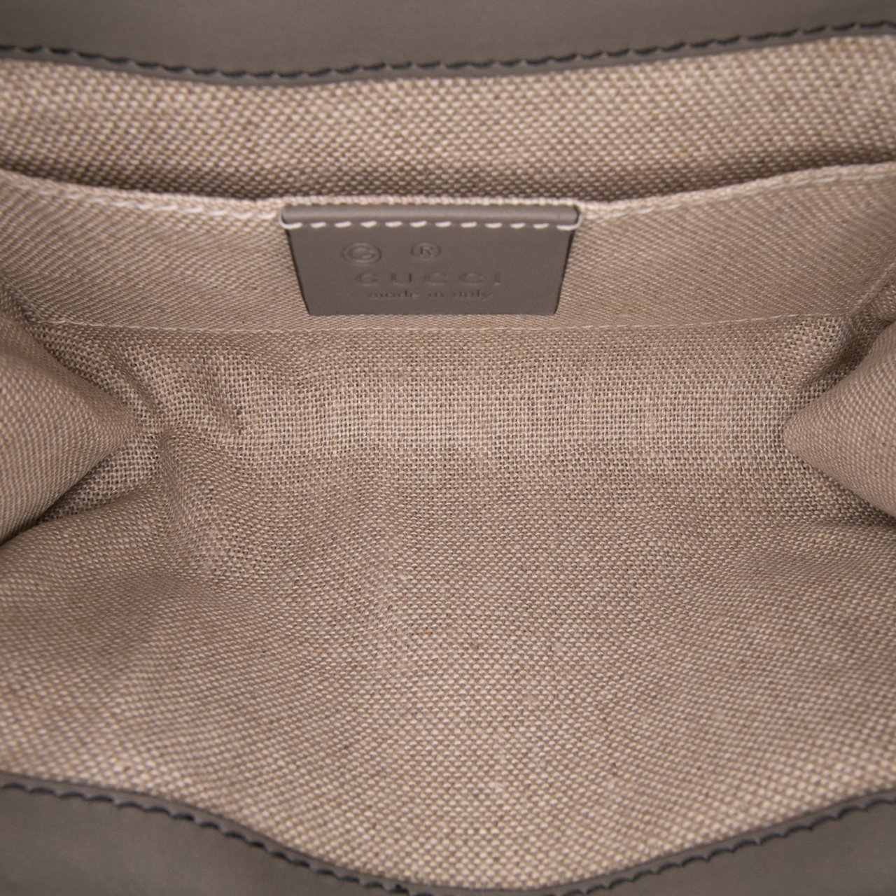 Gucci Mini Microguccissima Emily Crossbody Grijs