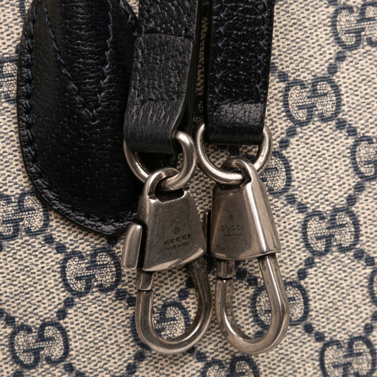 Gucci Small GG Supreme Interlocking G Tote Bruin