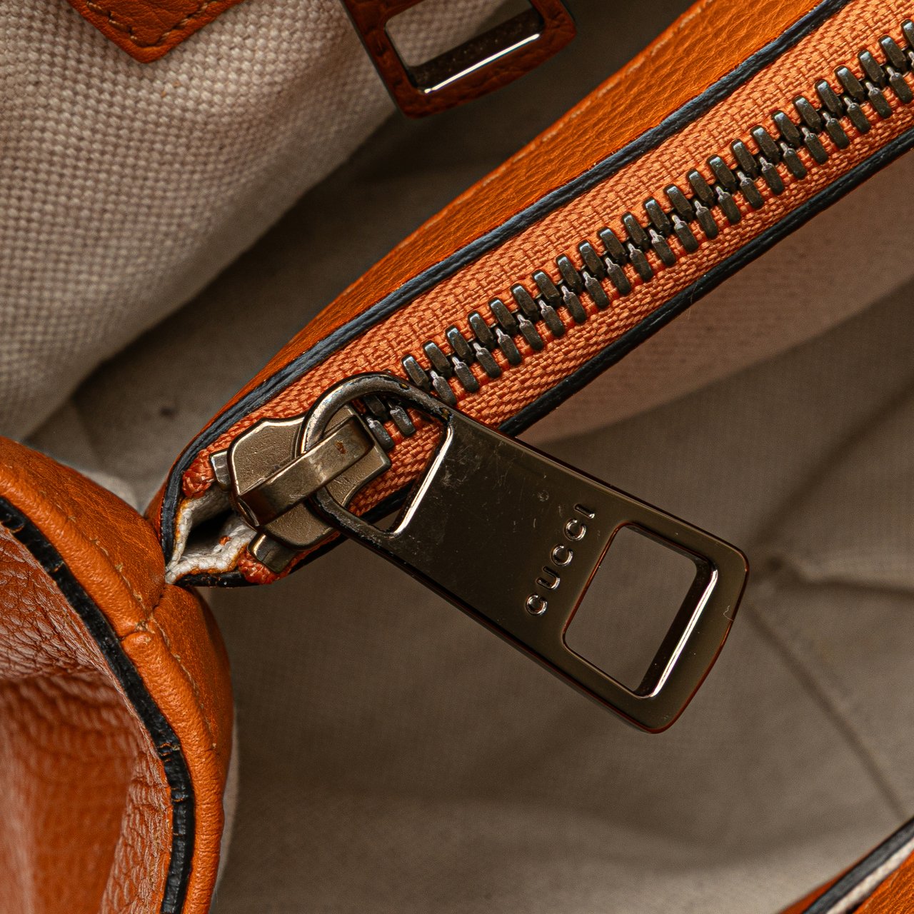 Gucci Medium Calfskin Bamboo Shopper Satchel Oranje