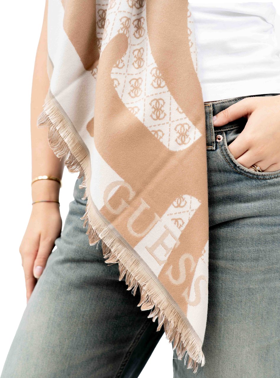 Guess Jacquard Kefiah Sjaal 135X135 Beige
