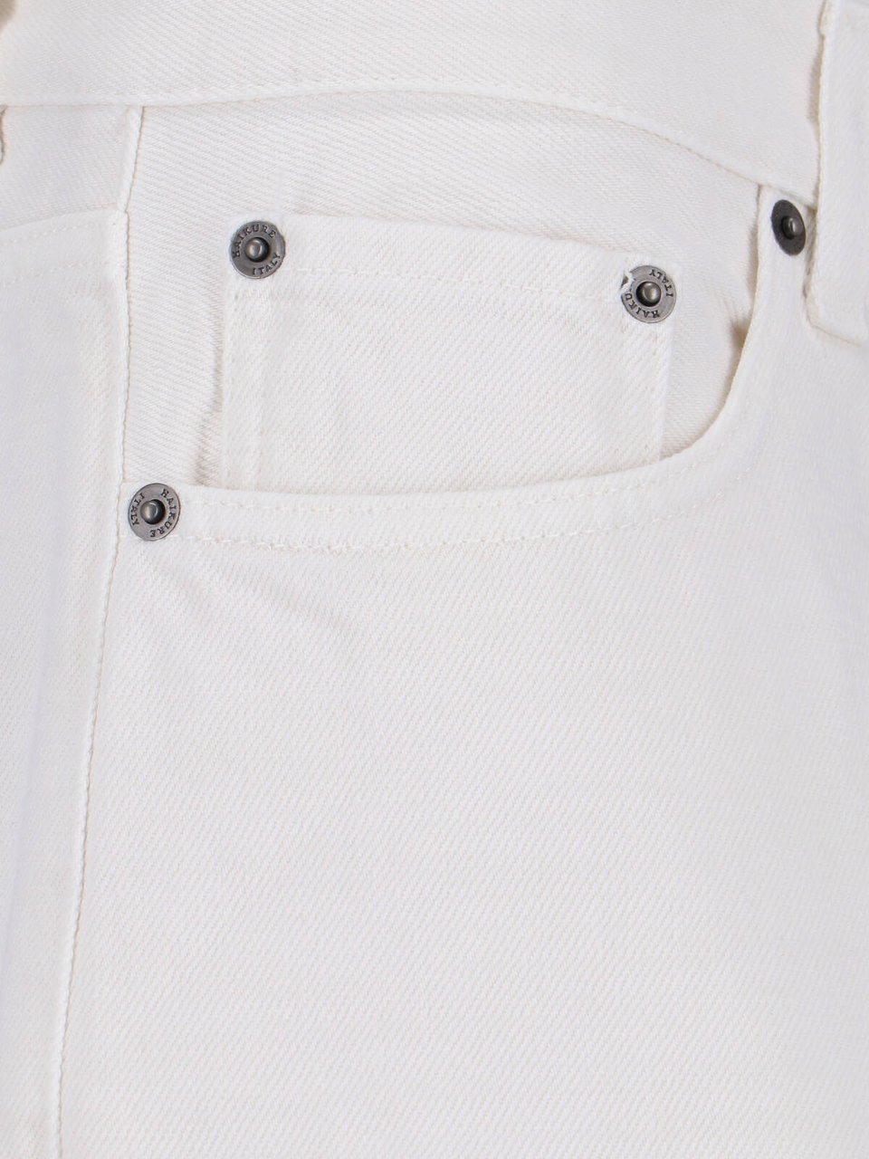 Haikure Boyfriend Fit Off-White Jeans with Soft Waistband Wit