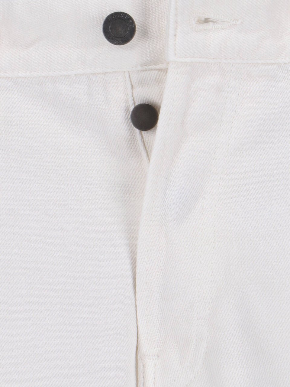 Haikure Boyfriend Fit Off-White Jeans with Soft Waistband Wit