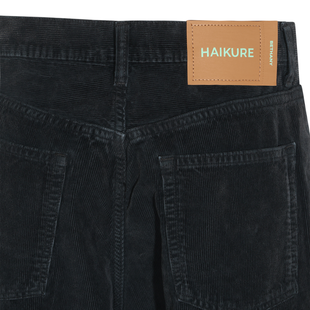 Haikure Straight-Leg Black Trousers in Textured Corduroy Zwart