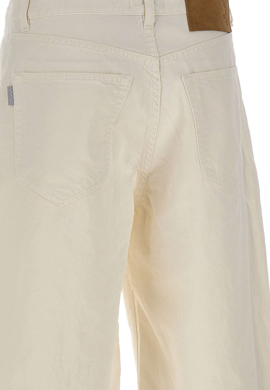 Haikure Shorts White Wit