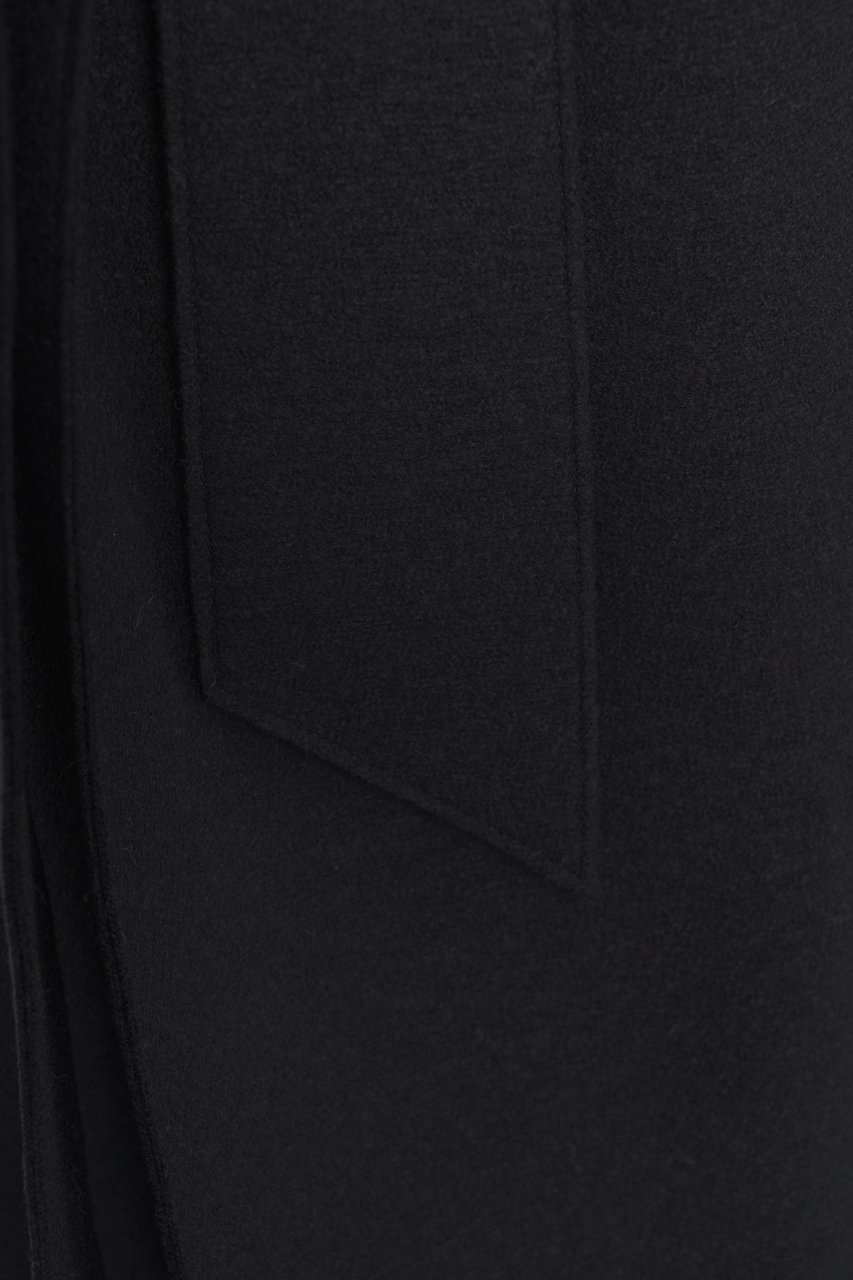 Harris Wharf London Coat with waist belt Zwart