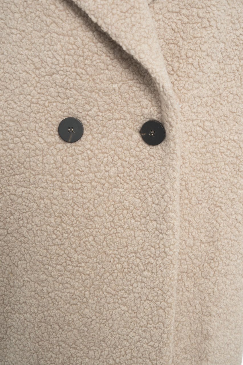 Harris Wharf London Teddy coat Beige
