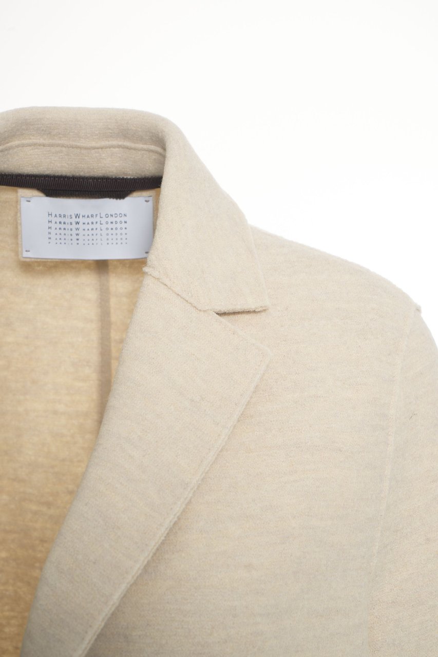 Harris Wharf London Virgin wool coat Beige