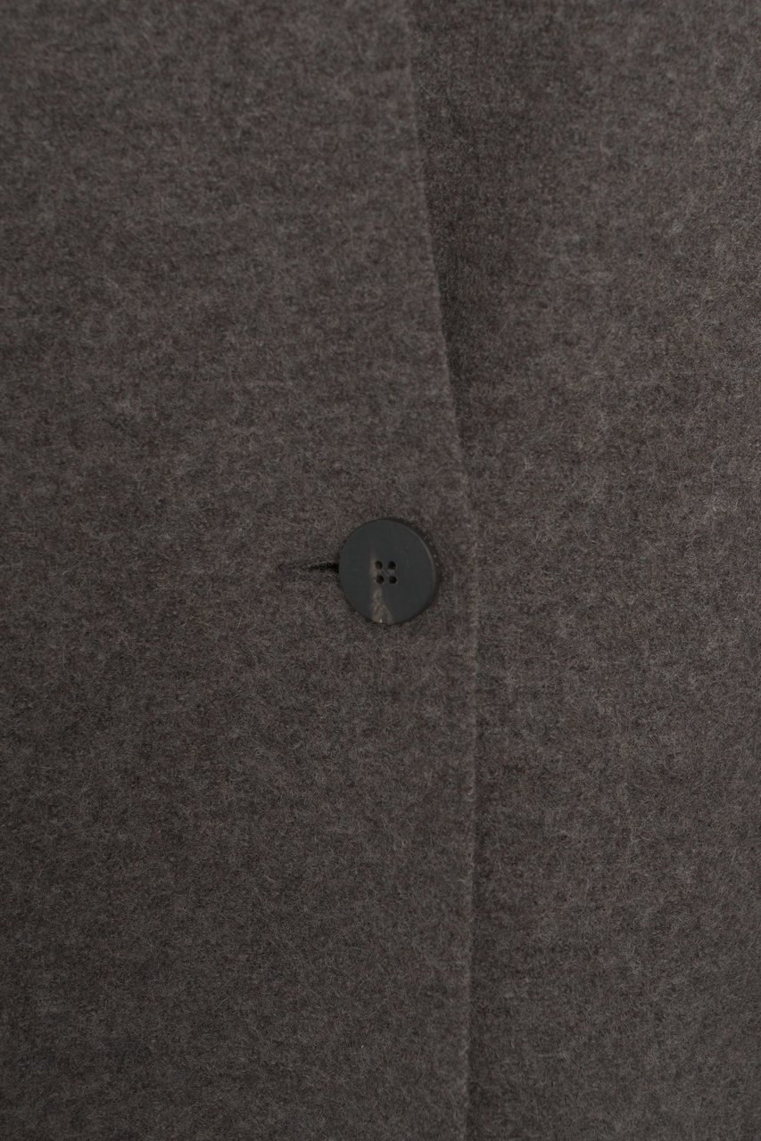 Harris Wharf London Virgin wool coat Beige