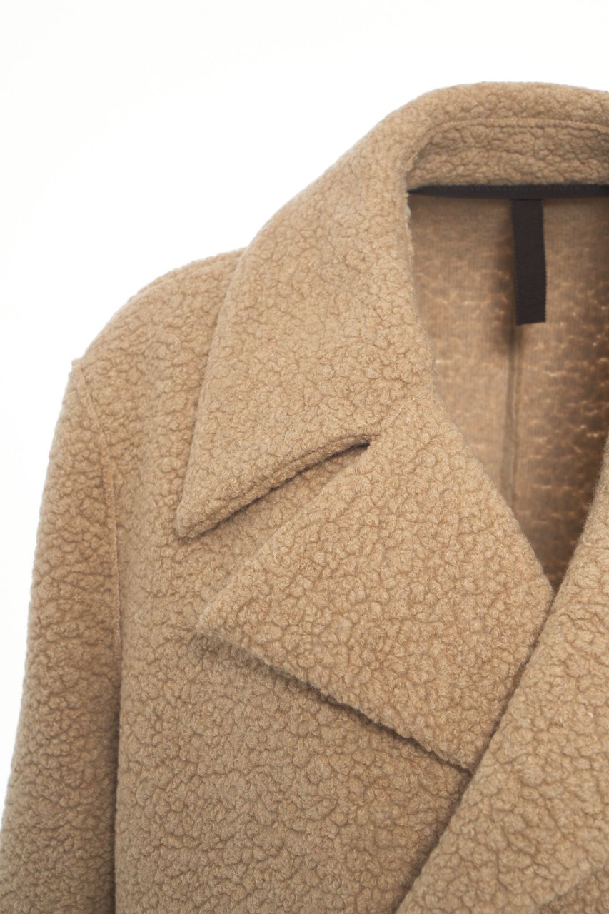 Harris Wharf London Bouclé peacoat Beige
