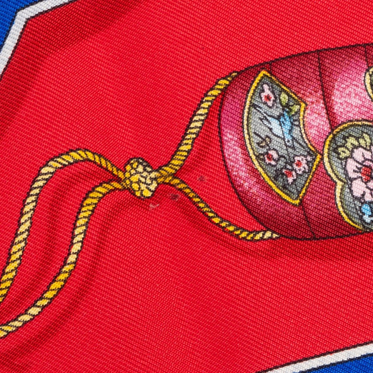 Hermès Hermès Silk Qu'importe le flacon Carré 90 Tuch Scarf Rood