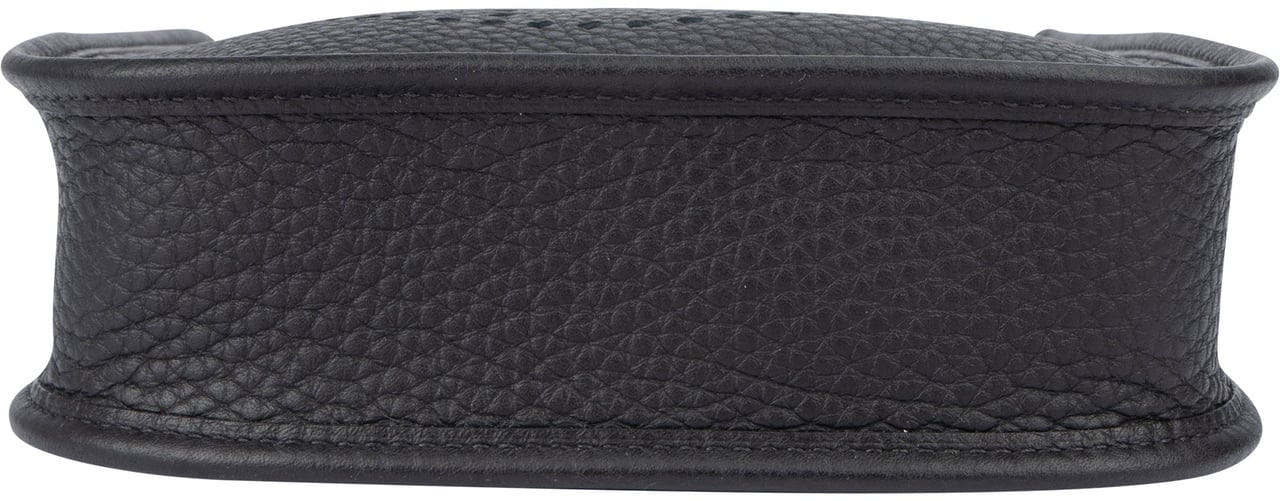 Hermès Hermès Clemence Leather Evelyne 16 Crossbody Bag Zwart