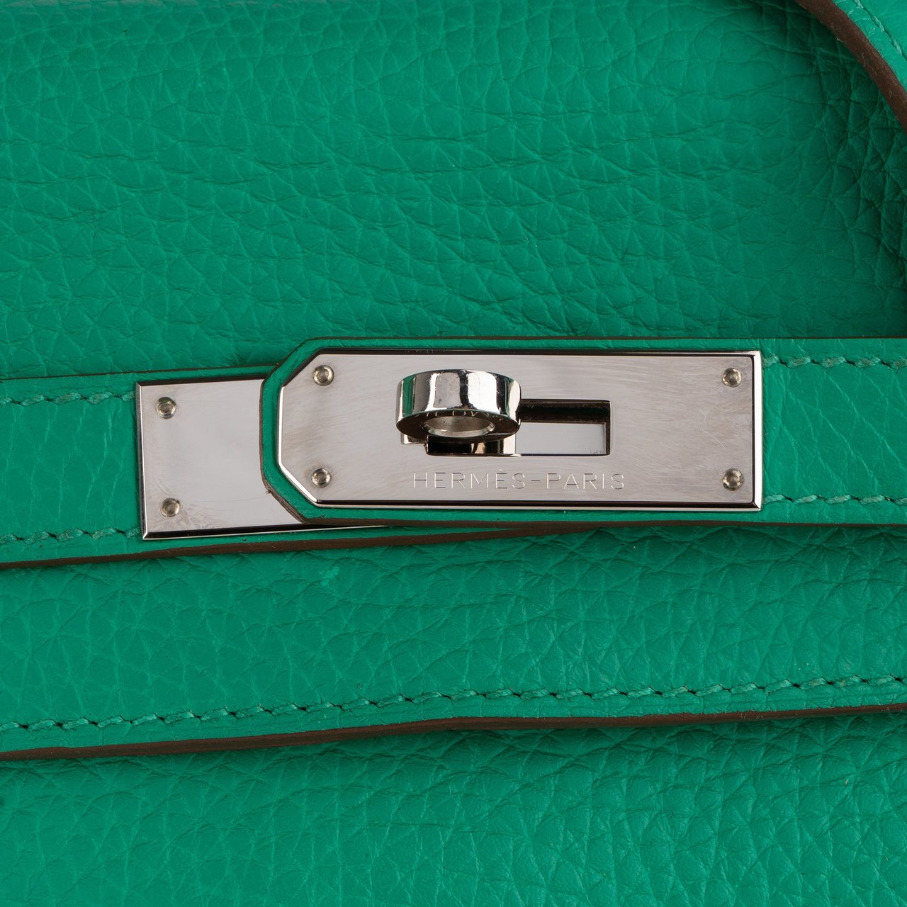Hermès Togo Leather Kelly 32 Retourne Handbag Groen