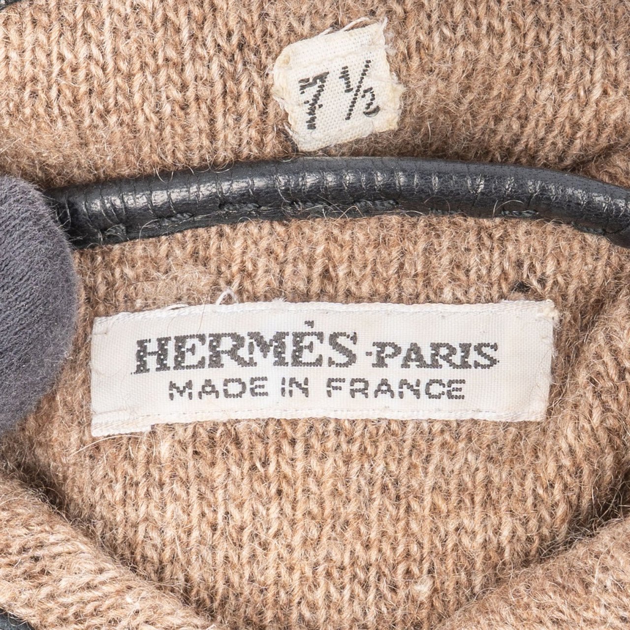 Hermès Hermès Black Leather Button Women Gloves Zwart