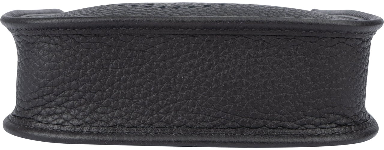 Hermès Hermès Clemence Leather Evelyne 16 Crossbody Bag Zwart