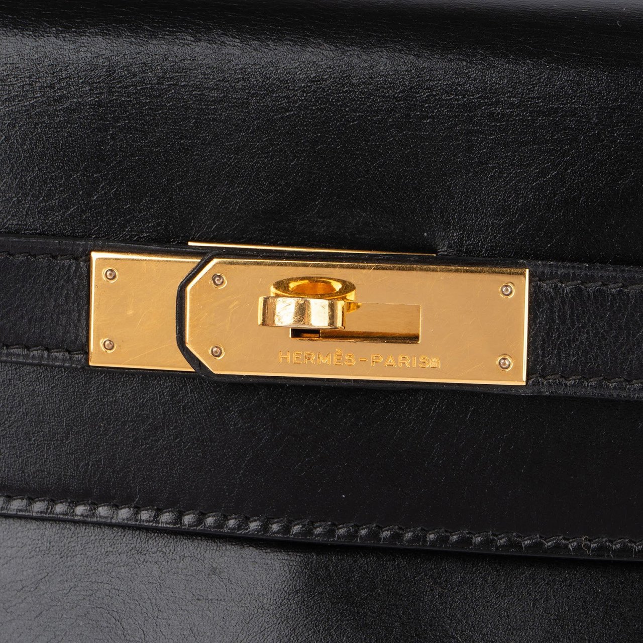 Hermès Hermès Box Calf Kelly 32 Handbag Zwart