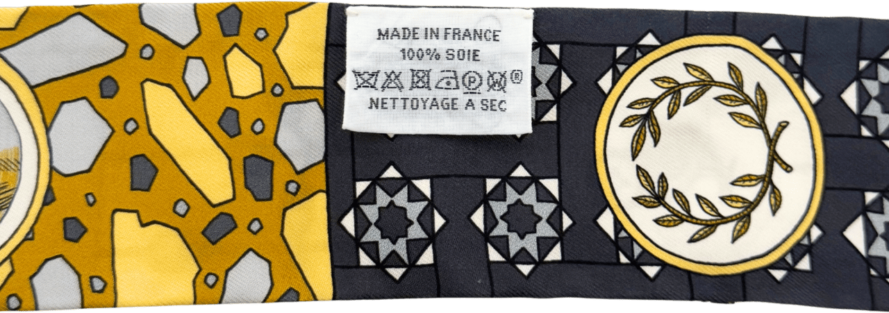 Hermès Hermès Twilly Der Tanz der Amazonen Grau / sehr gut Grijs