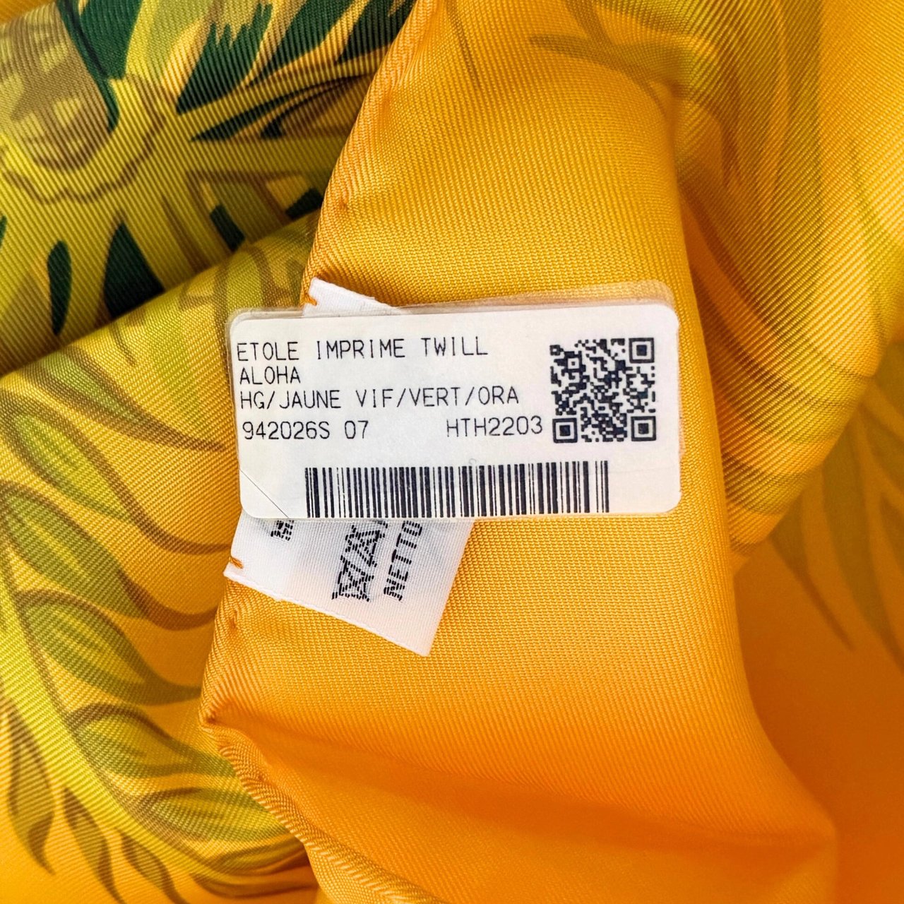 Hermès Hermès Seidenschal Aloha Gelb / neuwertig Geel