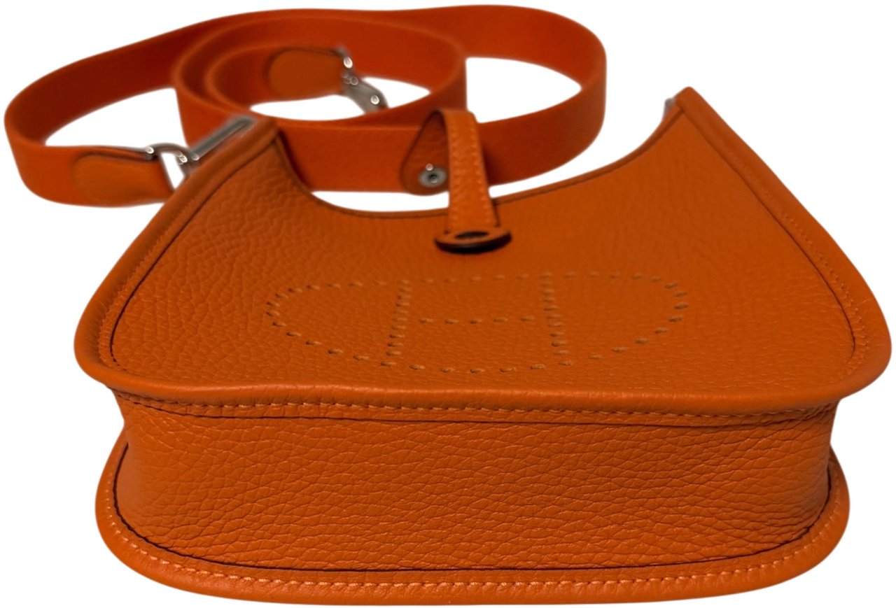 Hermès Hermès Evelyne 16 Leather Orange Full Set 2026 Oranje