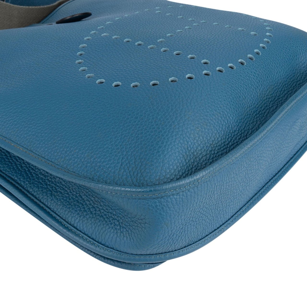 Hermès Hermès Bleu Clemence Leather Evelyne III TGM Crossbody Bag Blauw