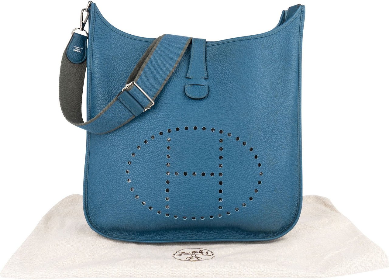 Hermès Hermès Bleu Clemence Leather Evelyne III TGM Crossbody Bag Blauw