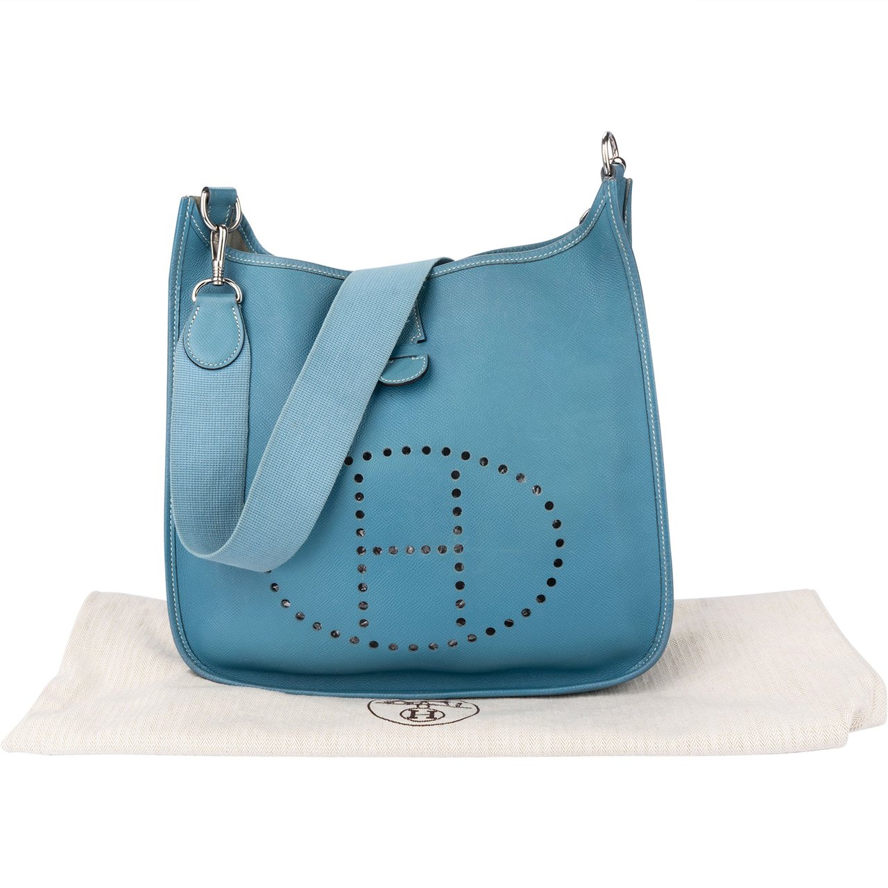 Hermès Hermès Bleu Atoll Courchevel Evelyne GM Crossbody Bag Divers
