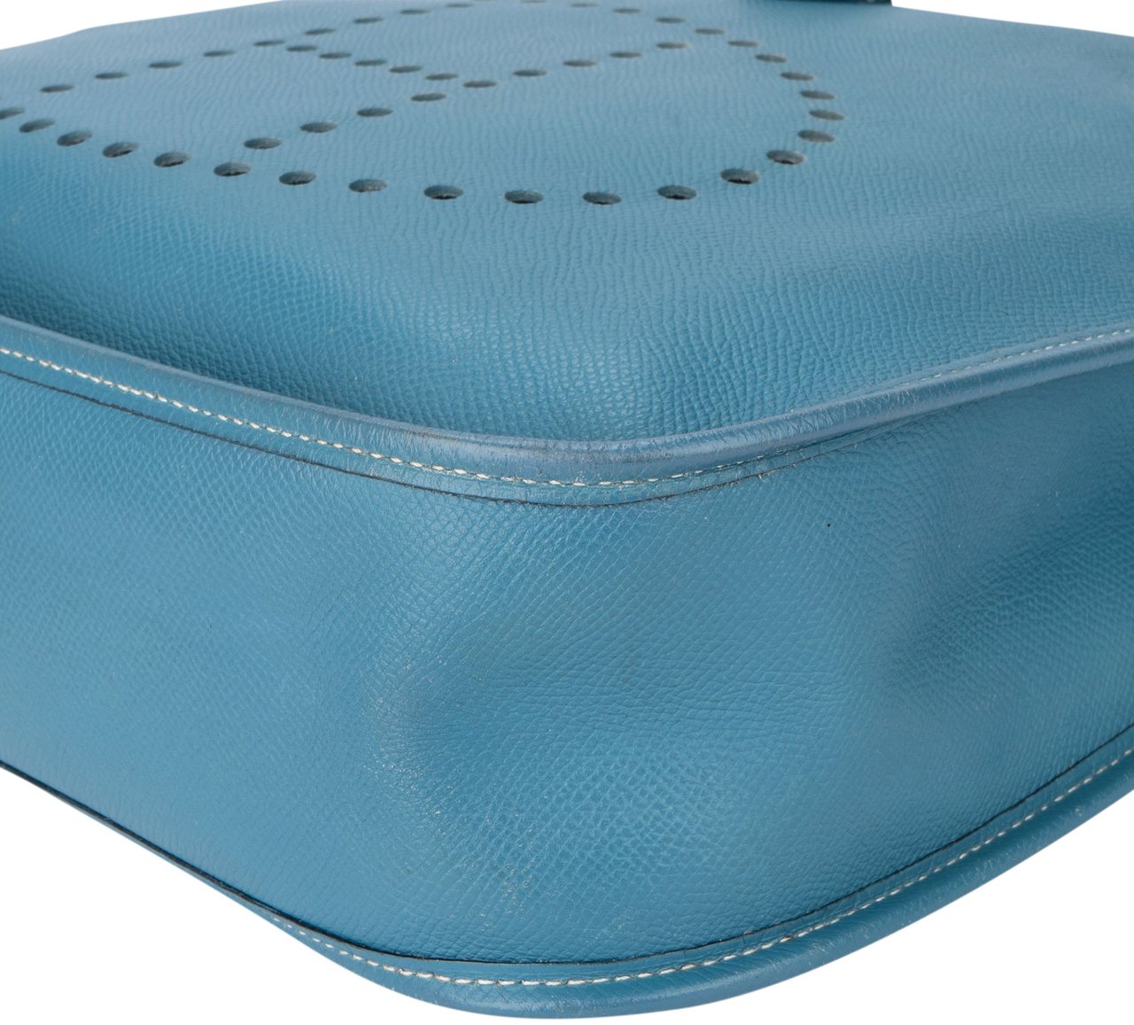 Hermès Hermès Bleu Atoll Courchevel Evelyne GM Crossbody Bag Divers