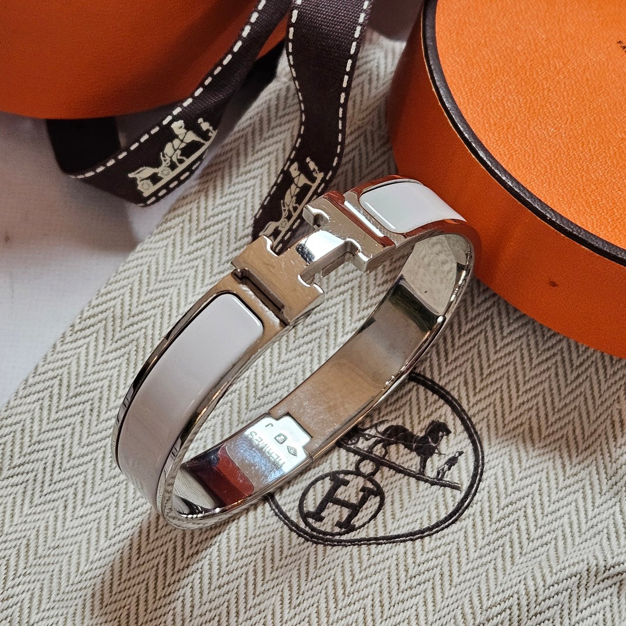 Hermès Hermès H Clic Clac Bracelet Divers