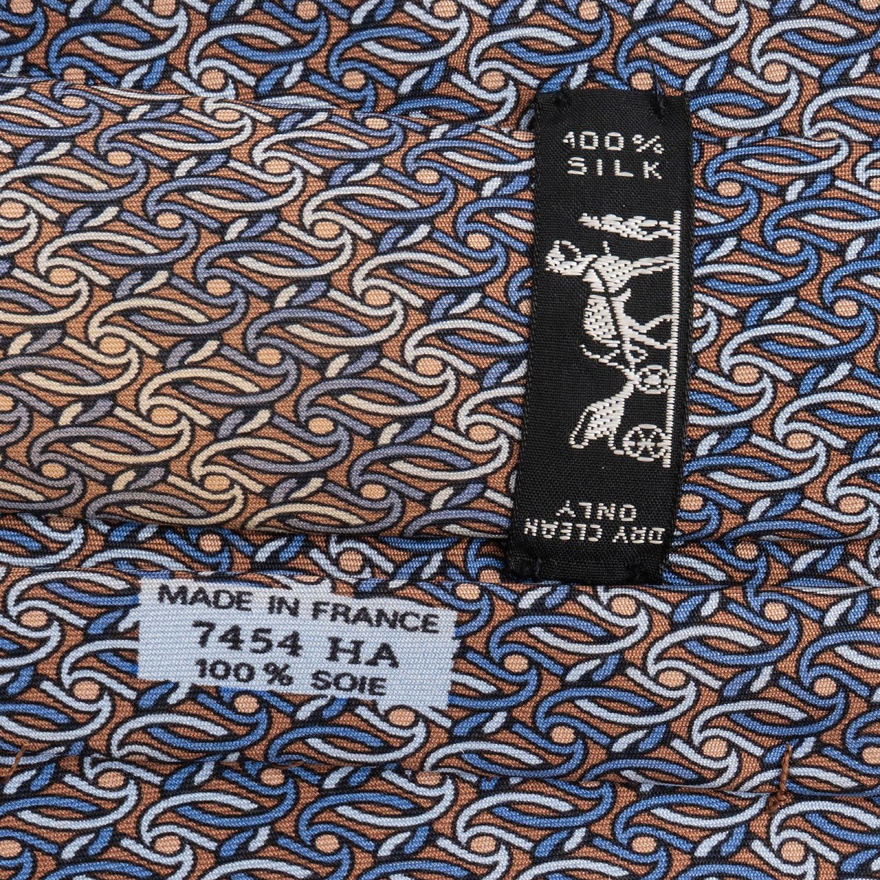 Hermès Printed Pattern Silk Tie Krawatte Bruin