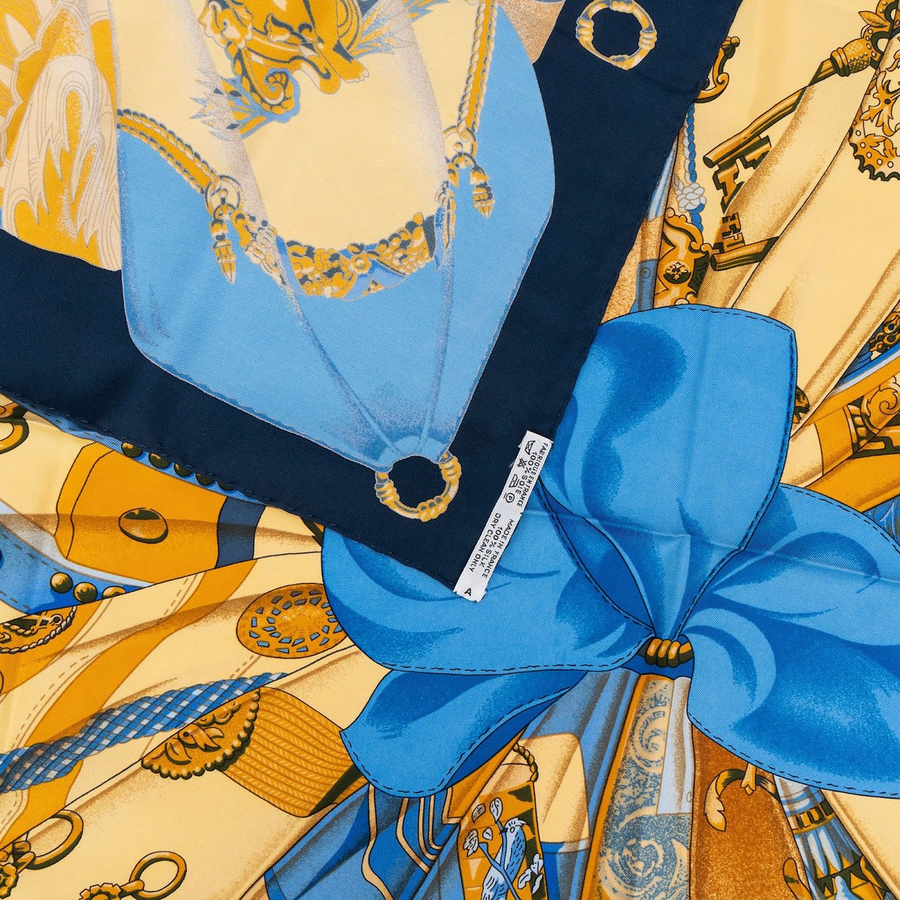 Hermès Soleil de Soie Silk 90 Scarf Tuch Blauw
