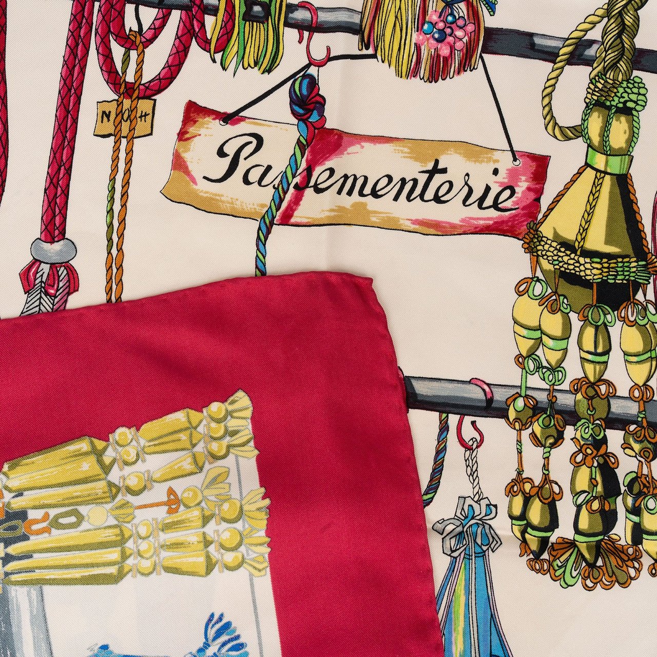 Hermès Passementerie Silk Carre 90 Scarf Tuch Rood
