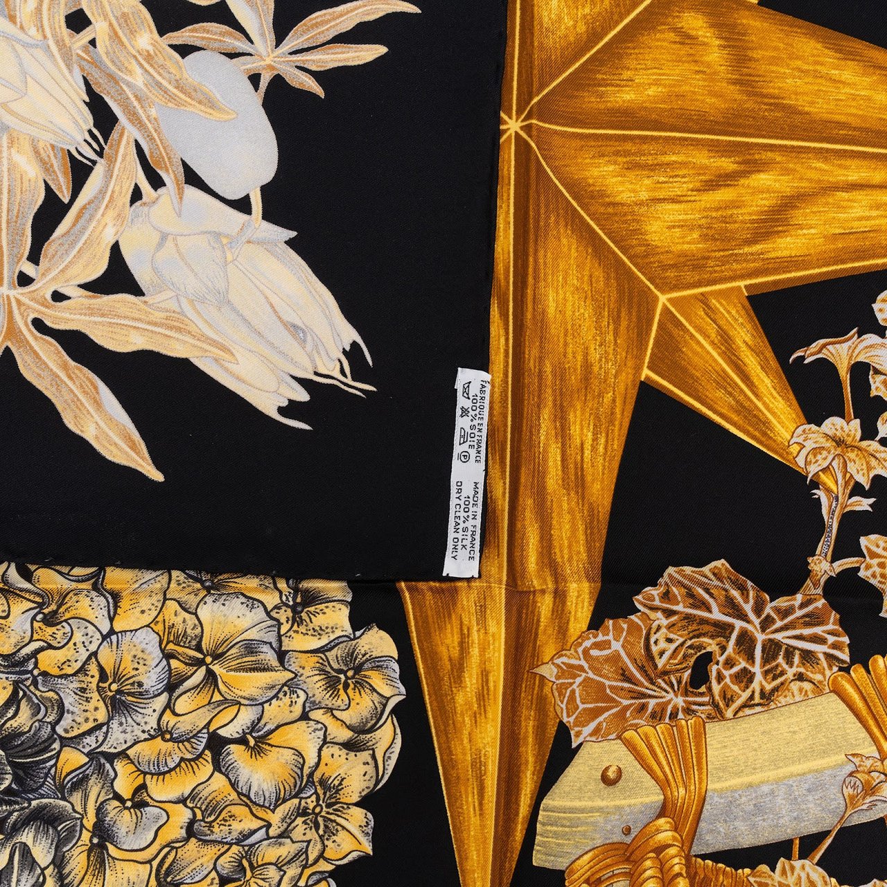 Hermès Passiflores Silk Carre 90 Scarf Tuch Zwart