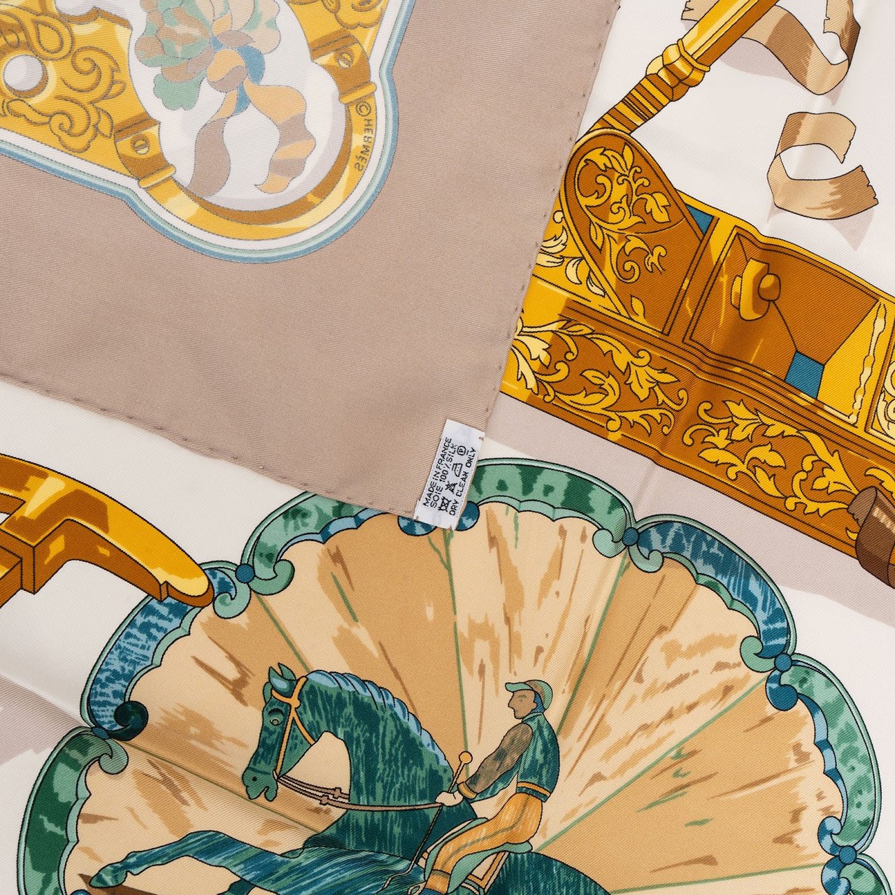 Hermès Copeaux Silk 90 Scarf Tuch Beige