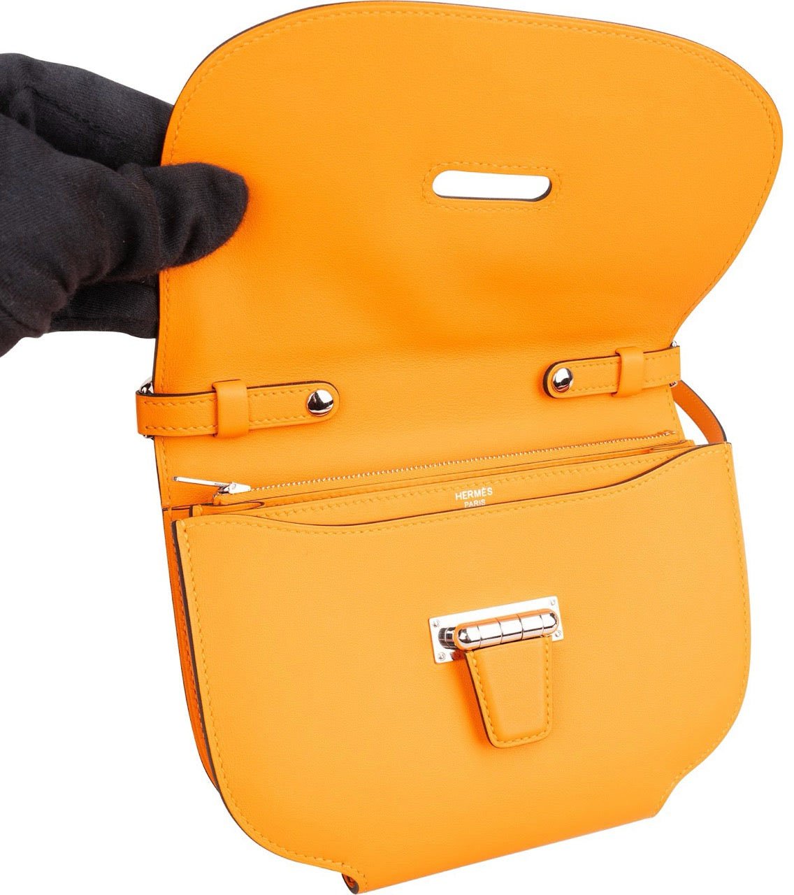 Hermès Swift Leather Convoyeur Crossbody Bag Geel