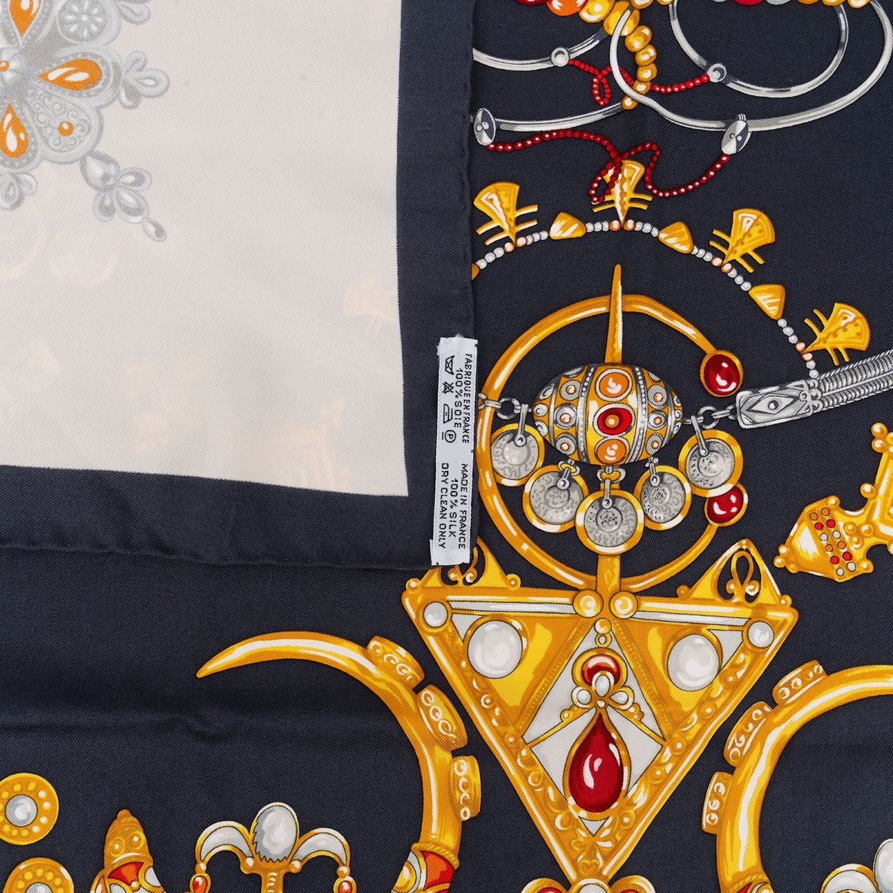Hermès Parures des Sables Silk Carre 90 Scarf Tuch Navy