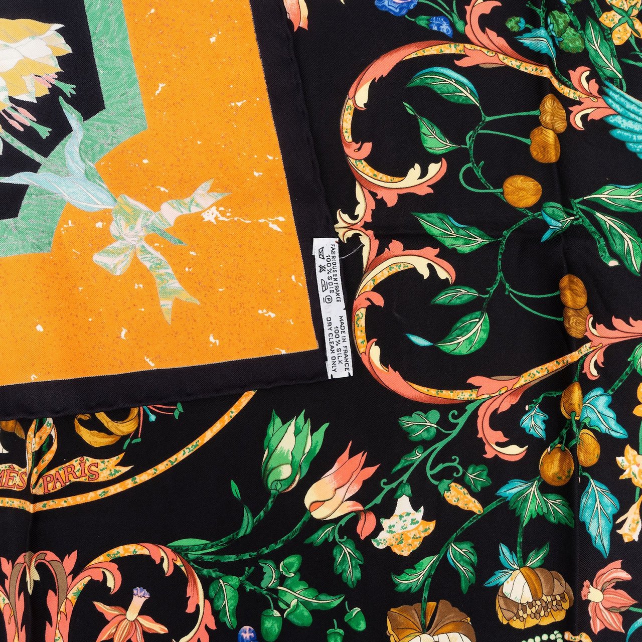 Hermès Oiseaux de Paradis et Fleurs Silk 90 Scarf Tuch Zwart