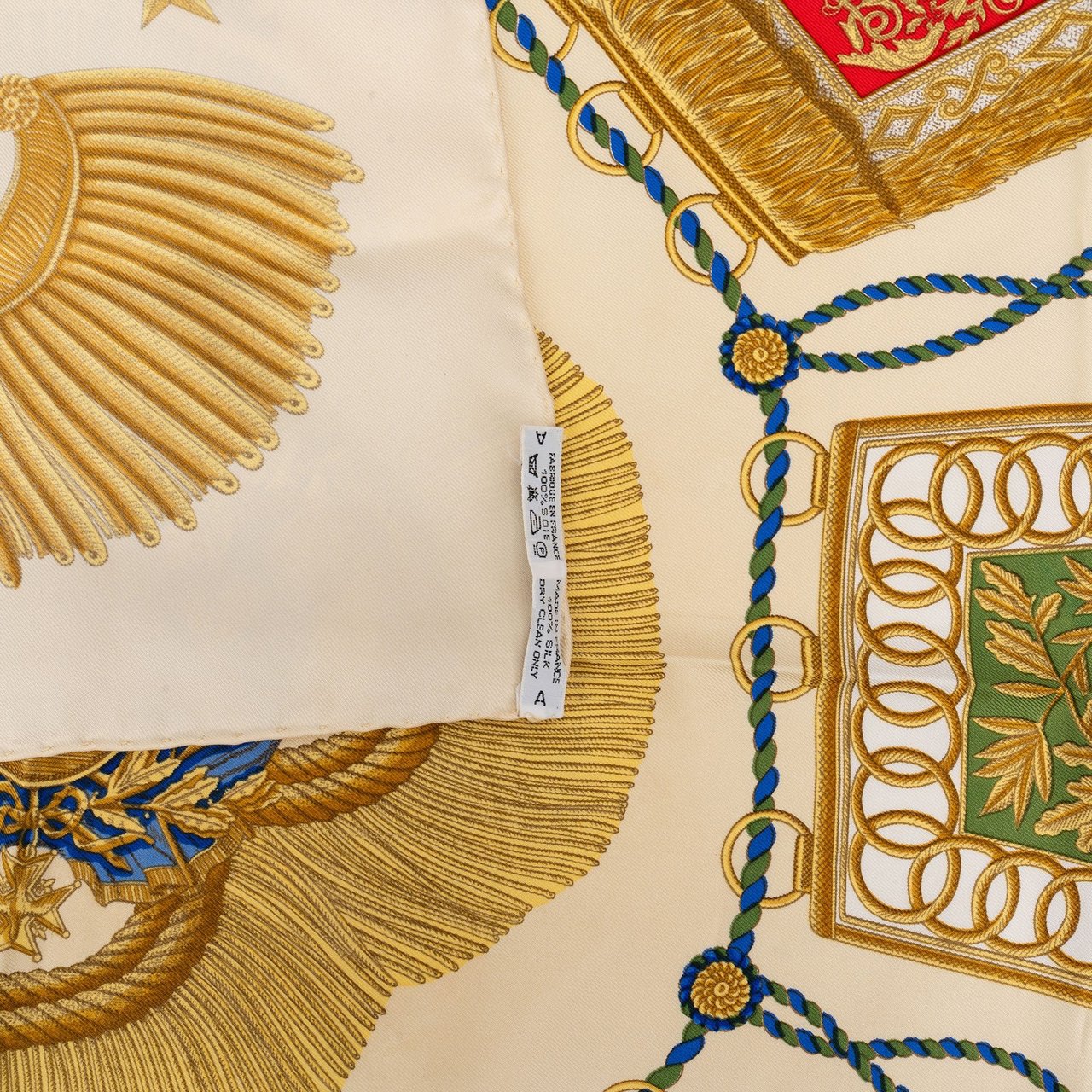 Hermès Soie et Canons Silk Carre 90 Scarf Tuch Divers