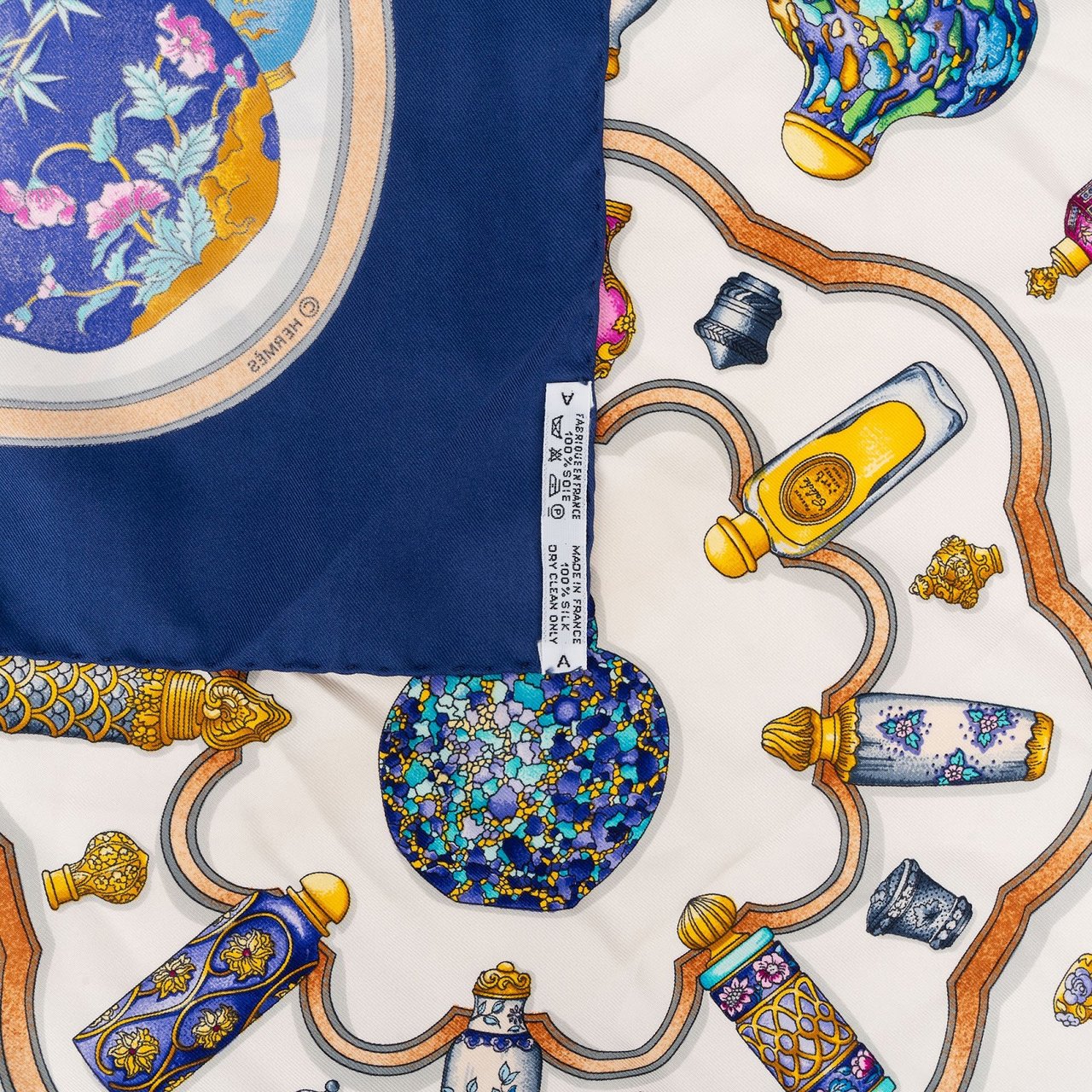 Hermès Peu Importe le Flacon Silk 90 Scarf Tuch Blauw