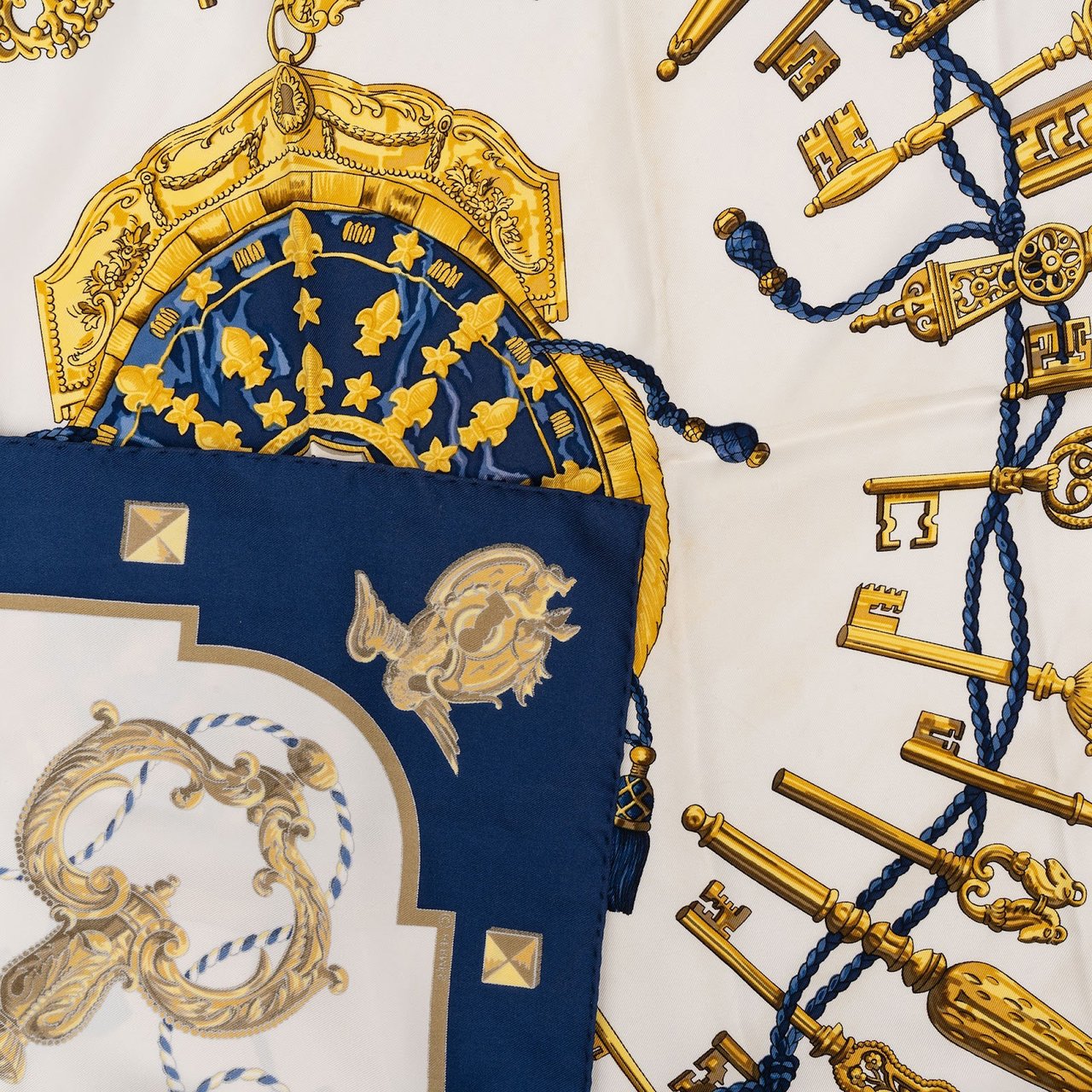 Hermès Les Clés Silk Carre 90 Scarf Tuch Wit